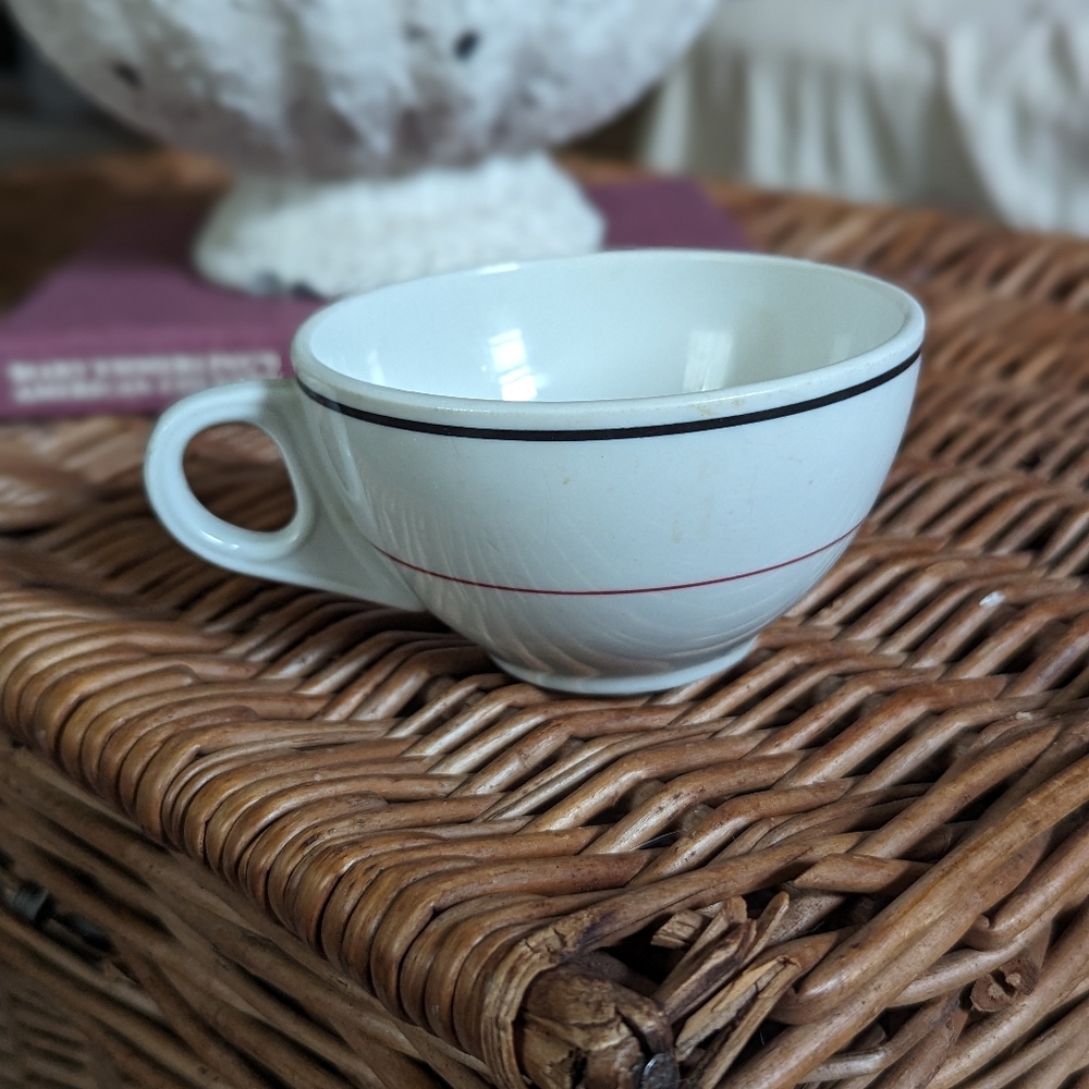 1957 INDIANA UNIVERSITY DINING HALL SHENANGO CHINA RESTAURANT WARE COFFEE CUP - Picture 4 of 6